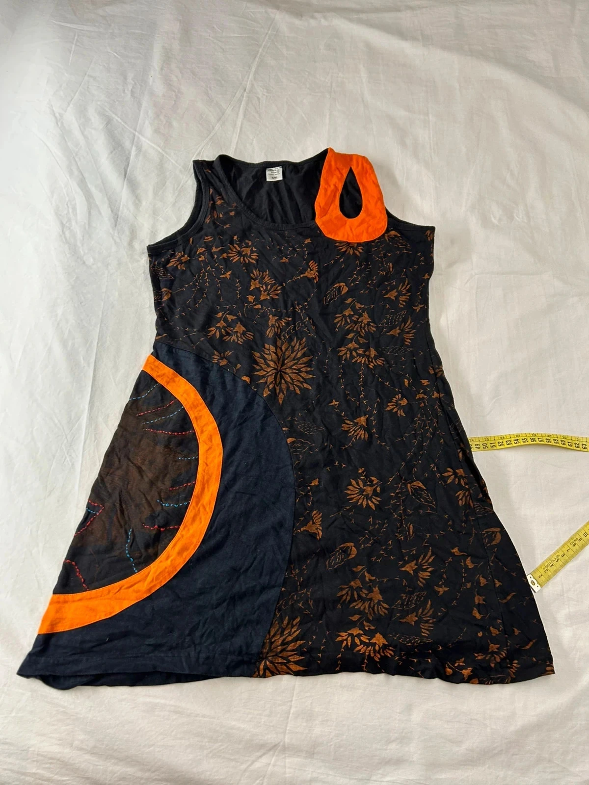 Robe à motifs vintage noir et orange taille s/m made in Népal 100% Cotton